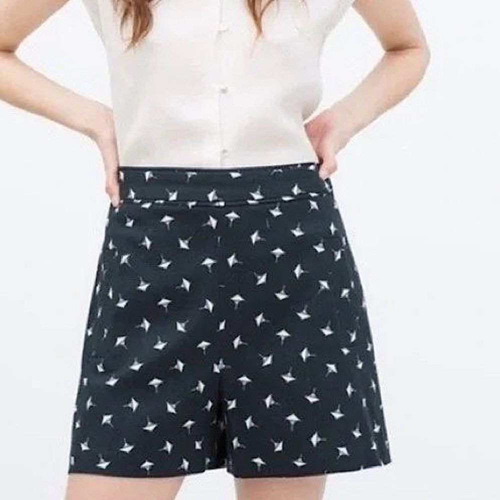 ZARA Shorts High Waist Umbrella Print Navy Blue Size XS • Flawed Gem •
